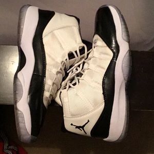 Concord 11s Size 8.5